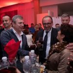 Foto/Nga Vlora dhe me gotën e verës në dorë, ja çfarë uron ministri Gjiknuri 3 Screenshot 1719