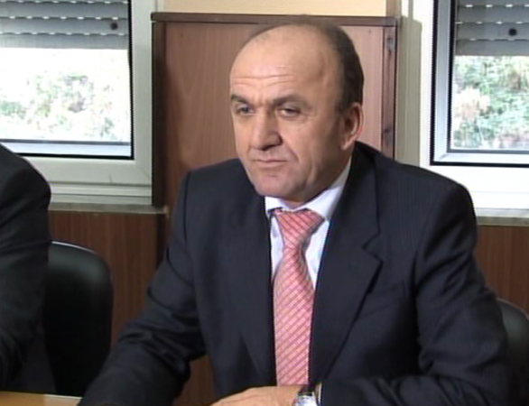 Shkarkohet nga detyra drejtori i Portit të Durrësit Afrim Bakaj