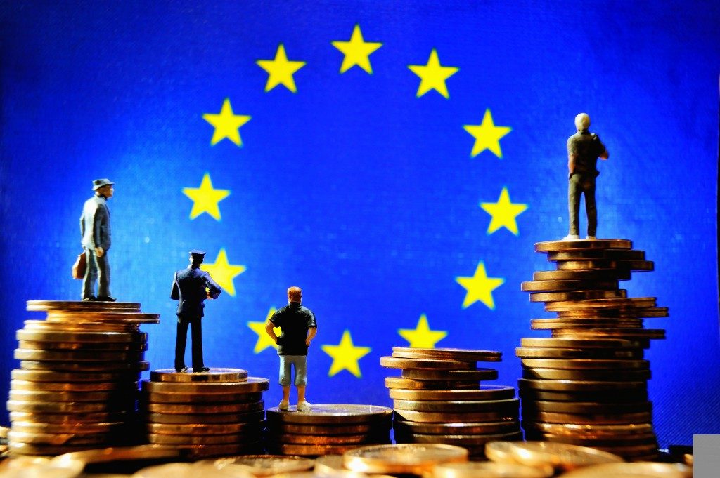 money ue