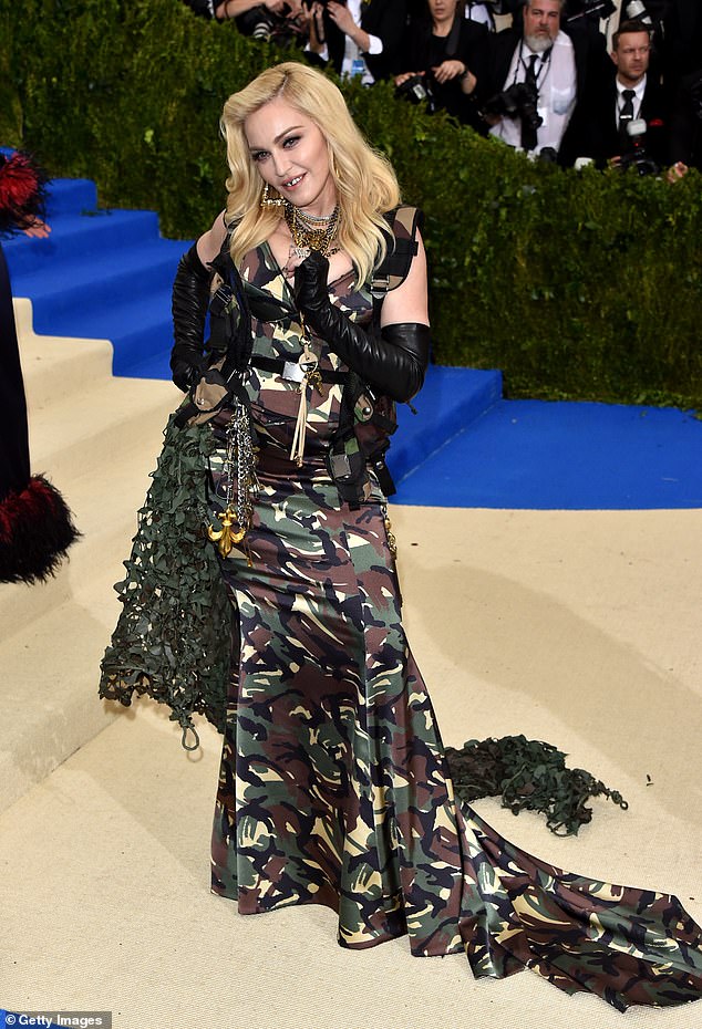Lady Gaga dhe Madonna lënë anash "luftën", shoqërohen së bashku në "Oscar" 2 10262800 6743131 image a 3 1551106346254