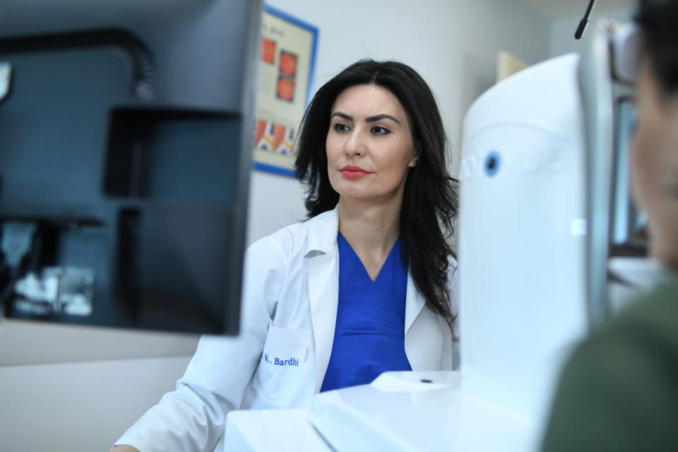 Kujdes, nëse i fërkoni shumë sytë dhe mendoni se jeni pak miop duhet të shkoni urgjent te mjeku, pas mund të fshihet një sëmundje e rëndë! Klajda Bardhi