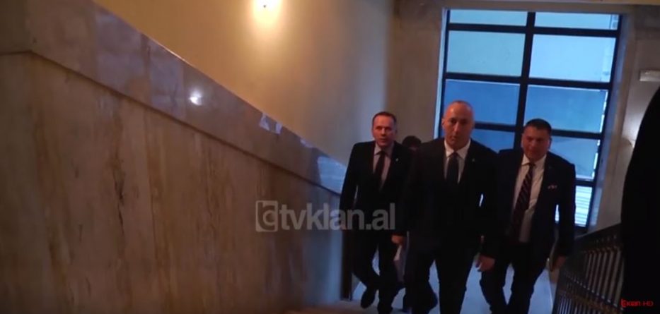 SHBA: Kosova të anulojë taksën 100% haradi