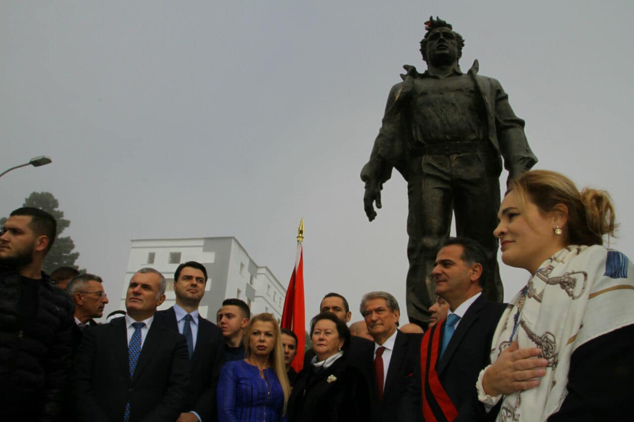 "Përjashtimi i dytë" / Si e parashikoi Azem Hajdari hakmarrjen e Berishës edhe për fëmijët 4 monika ne tropoje1