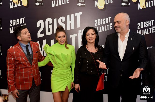 2 Gisht Mjalt Film I Plot