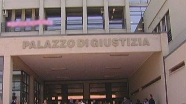 Skandal / Shqiptari përdhunon të miturën me aftësi të kufizuara në Itali Italia1 1