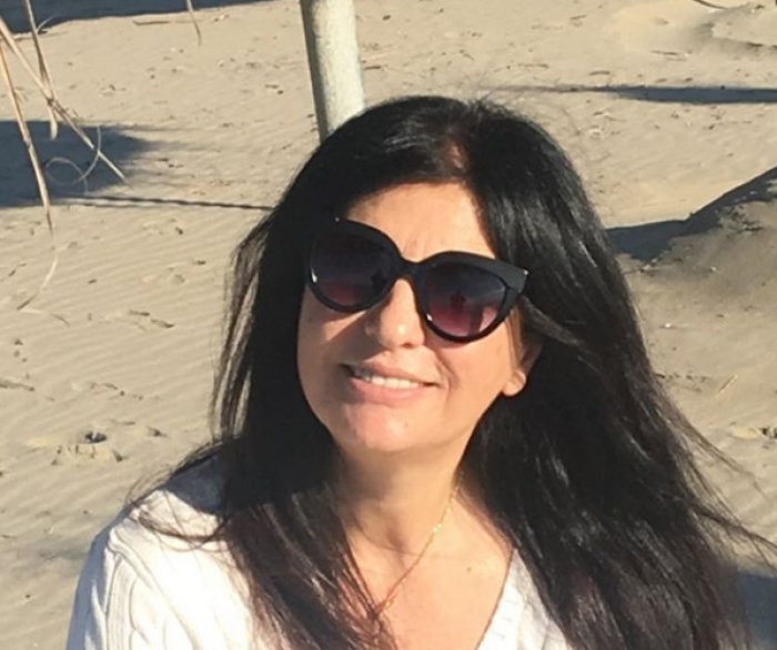 Jozefina Topalli poston foto e buzëqeshur nga bregdeti Jozefina