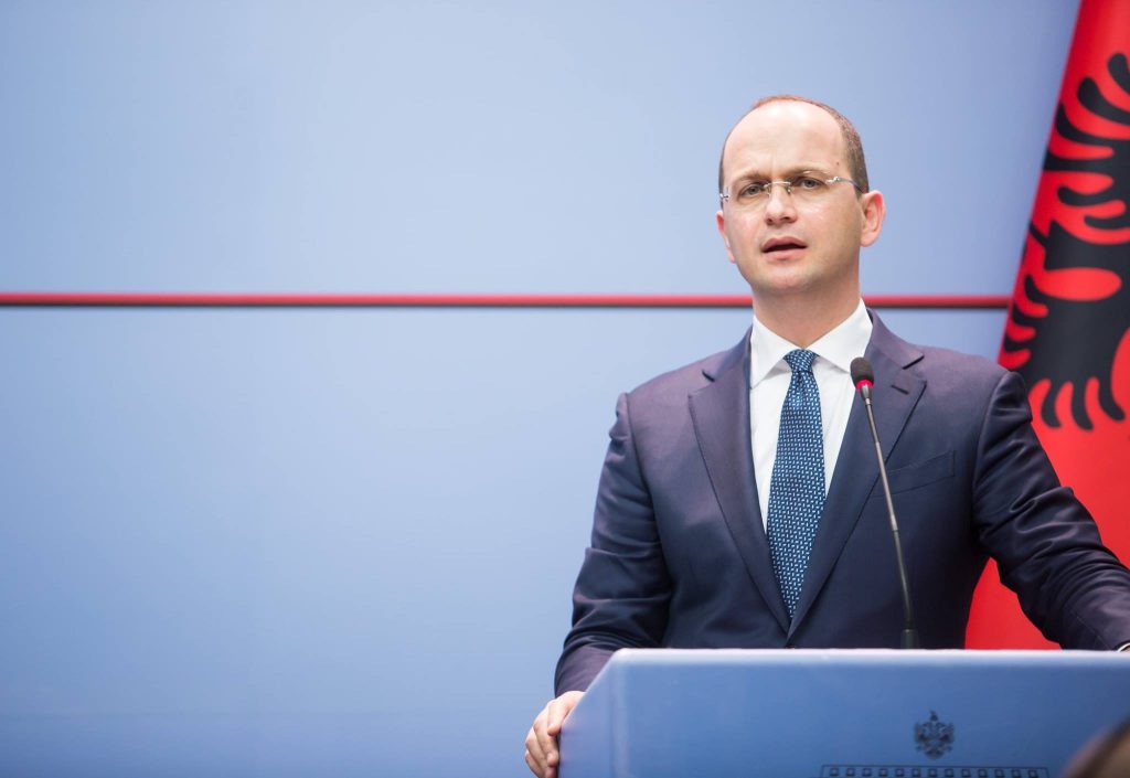 Bushati replikon me Top Channel: Eshtë zbatuar në mënyrë rigoroze procedura! bushati 4