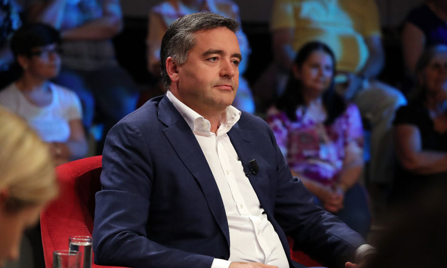 Blendi Klosi i sinqertë: Nuk më vjen keq që Berisha s’është në parlament klosi