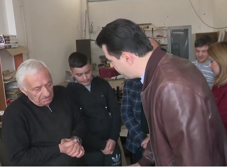 Kujtimi nga Paskuqani i ankohet Bashës: Ligji i Berishës më mori tokën kujtimi