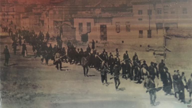 Masakra e Tivarit, si i vrau Hoxha 4 mijë djem e burra të Kosovës masakra e tivarit