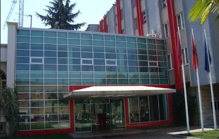 Rama ka dyshime për Lelin? PS e fut sërish në sondazhe kryebashkiakun e Vlorës seli PS