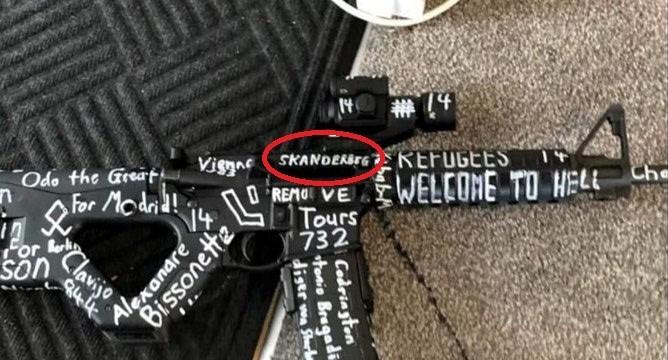 Nuk do ta besoni çfarë shkruhej në armën e terroristit në Zelandën e Re (FOTO) 1 terorrisisis