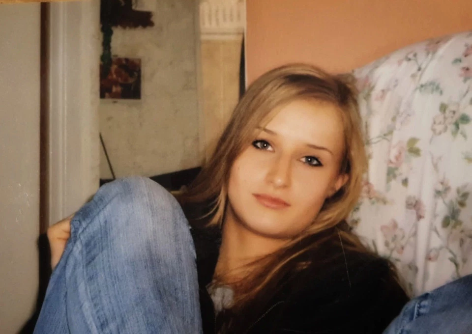 Burri paguan 50 mijë euro për gruan, donte të kthehej në një barbie seksi 3 vajza 3
