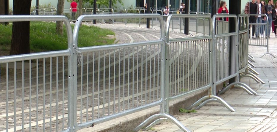 Policia dhe Garda, në gadishmëri! Rrethohen institucionet para protestës së opozitës 1 34