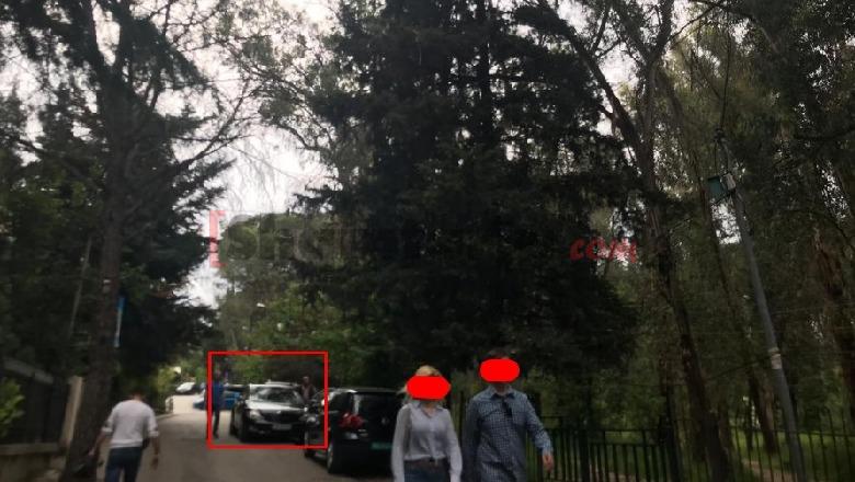 FOTO / Një ditë pas proteste, Monika Kryemadhi shkon në shtëpinë e Bashës 1 1558860159 monikakryemadhineshtepineebashes