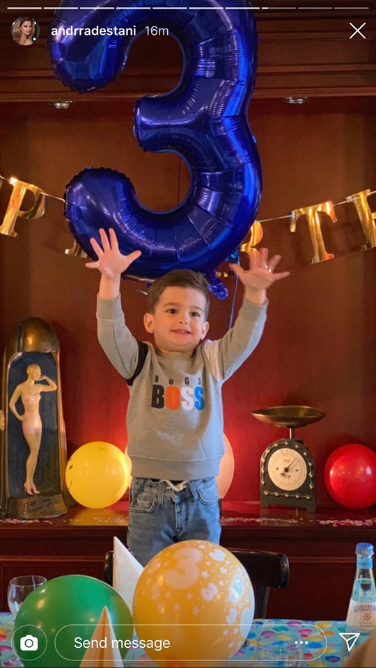 Djali i Sinan Hoxhës dhe Andrra Destanit ka ditëlindjen, ja pamjet nga festa! 2 Andraa6