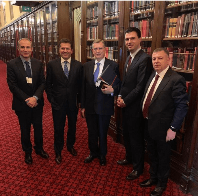 Basha e përsërit edhe nga Londra: S’ka zgjedhje pa u ndëshkuar politikanët që vodhën votat me krimin Basha Londer