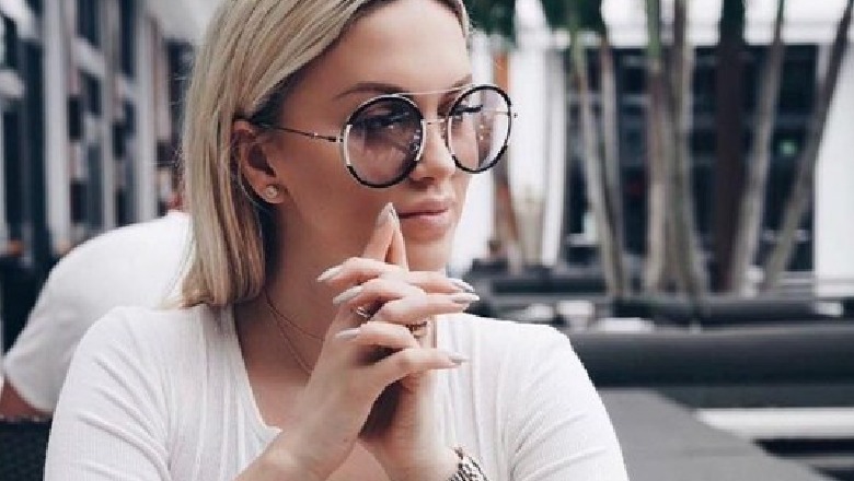 Sara Hoxha kalon pushime të mrekullueshme, Lori bëhet “xheloze” Lori 1