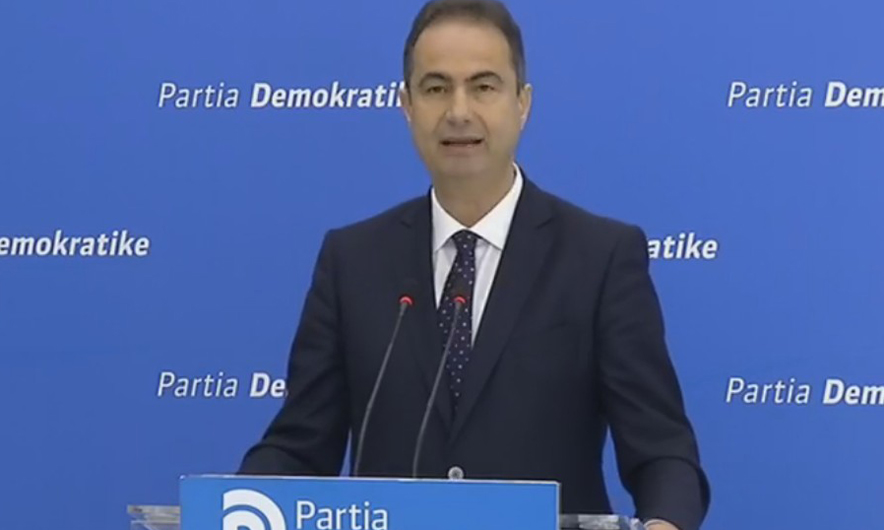 FOTO/ Ish-deputeti i PD publikon sms e “Bindjes Demokratike”: Gjuajnë për kandidatë nga zyra Luciano