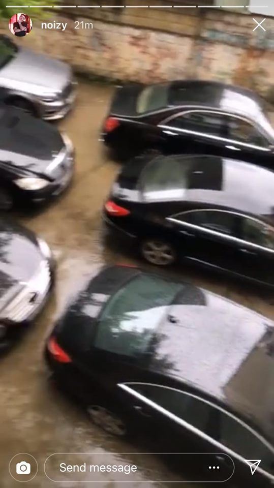 Foto/ Noizy zbulon pamjet e oborrit plot makina. Të gjitha të tijat janë?! 1 Noizy 2