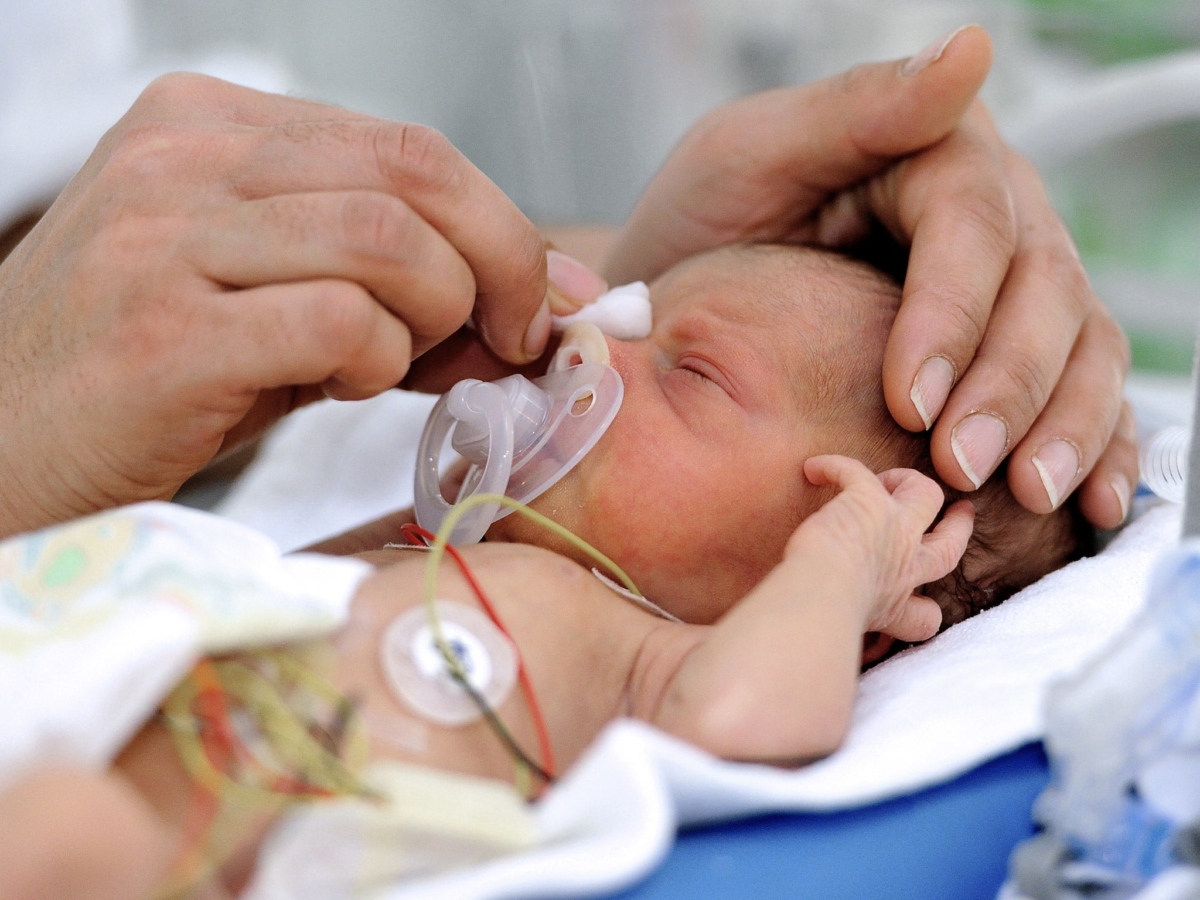 Mesoni më shumë për terapinë që zhvillon trurin e fëmijeve prematurë Terapia