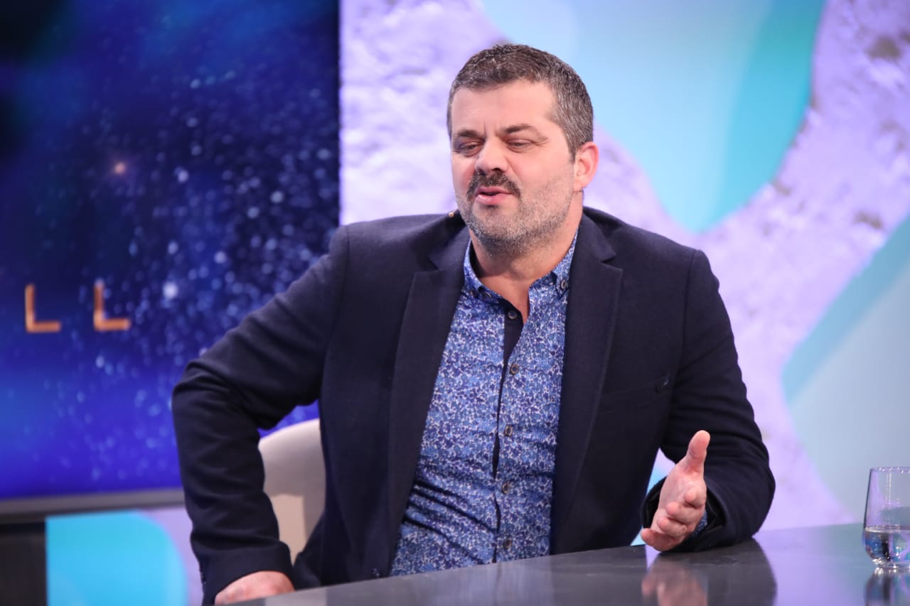 Arben Derhemi rrëfen: "Nuk pushoja dot së qari” 3 derhemi2
