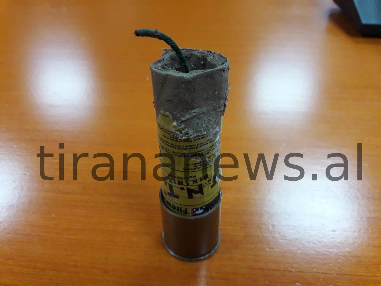 Policia jep alarmin /Në protestë u përdor dinamit i llojit TNT dinamit tnt tirananews.al