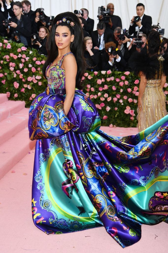 FOTO- Për herë të parë në MET Gala, ja si ishte veshur Dua Lipa 3 du