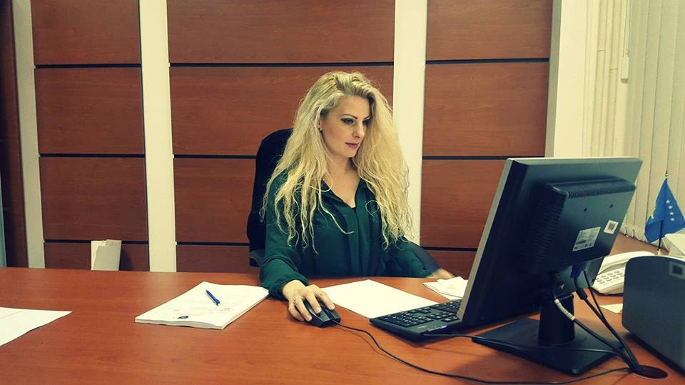 Deputetja kosovare zbulon politikanin shqiptar që pëlqen më shumë 9 duda 3