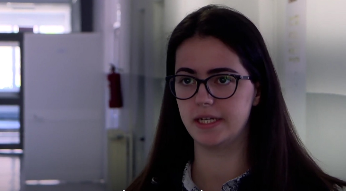 Foshnja që për tre muaj qëndroi e vetme në spital gjatë luftës flaka murriqi