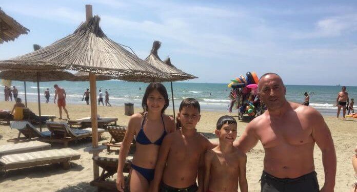 Kryeministri i Kosovës “hap sezonin veror”/ Fundjavë në bregdetin shqiptar haradinaj plazh durres