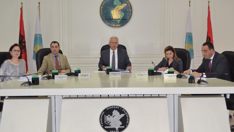 Sot afati i fundit/ Bindja Demokratike dhe ish-aleatët e Bashës regjistrojnë kandidatët për zgjedhjet kqz anetaret