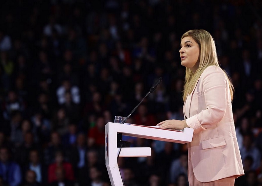 “Si doktoreshë dhe si fallxhore”, Kryemadhi: Ja si e parashikoj të ardhmen e vendit kryemadhi