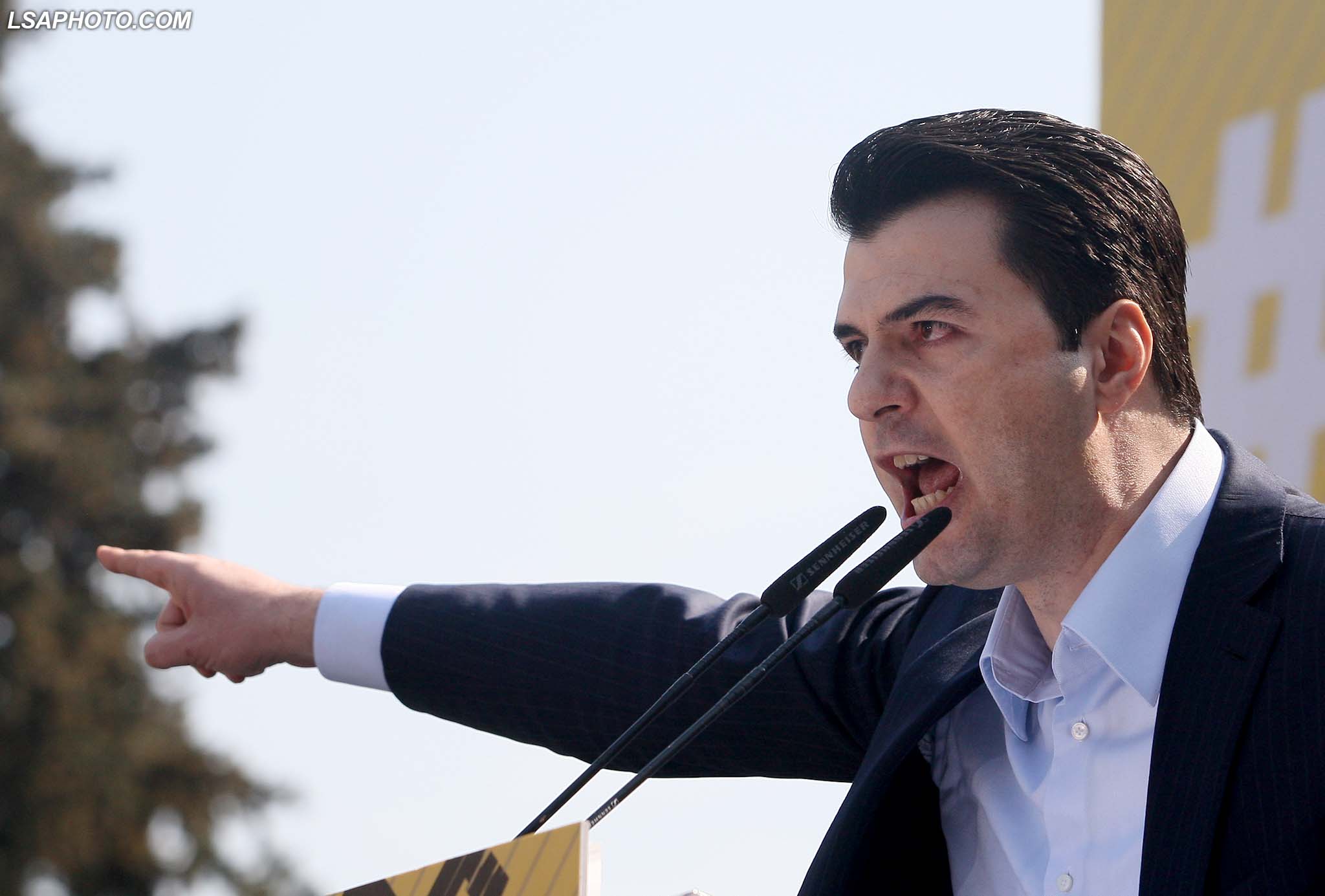 Basha thirrje për përplasje: Rama po na kërkon kapitullimin, përballje në çdo qendër votimi lulzim basha proteste