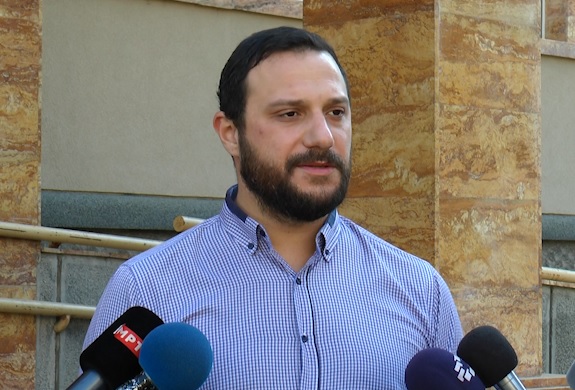 Në përgjime duke porositur drogë, dorëhiqet deputeti pavle bogoevski