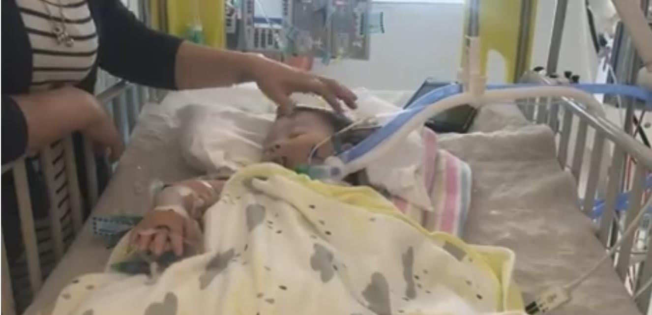 FOTOT/ Mjekja, zhvatje prindërve që po u vdiste vajza 1 v2