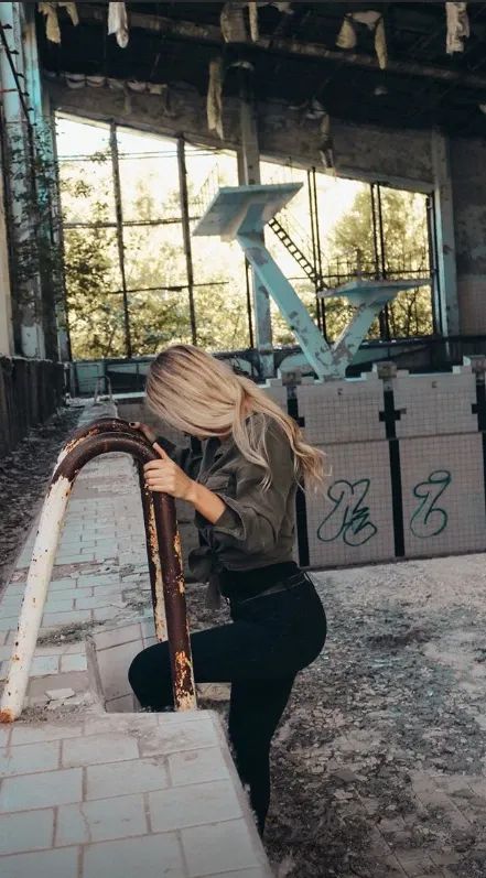 Fotot sensuale në Çernobil, komentuesit shpërthejnë ndaj modeleve 3 4 result result