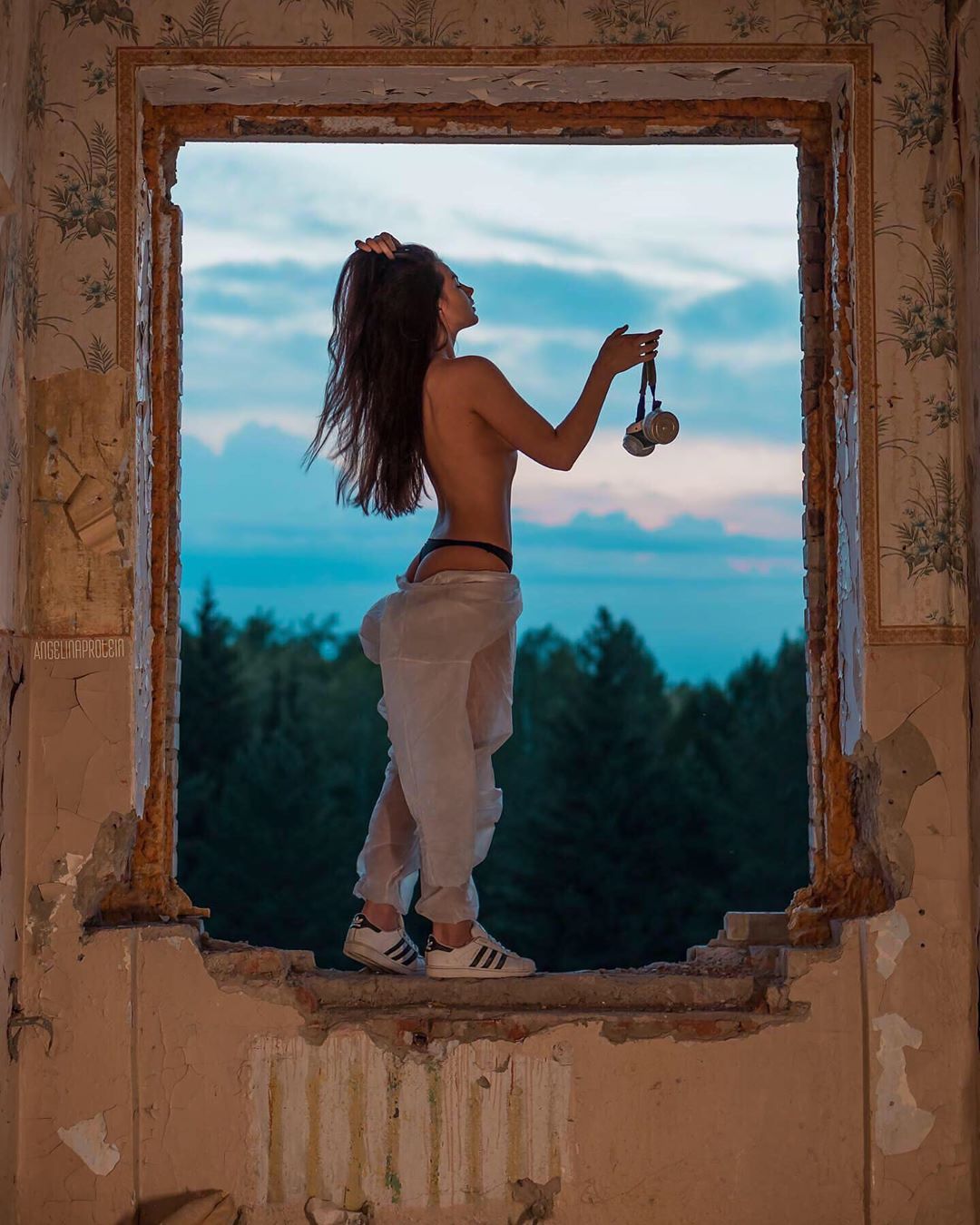 Fotot sensuale në Çernobil, komentuesit shpërthejnë ndaj modeleve 11 64649397 409215099684267 3676583855101235812 n