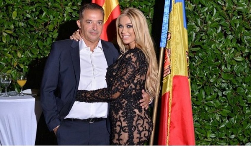 Këto janë të famshet shqiptare që u martuan me të huaj 5 Adelina Tahiri