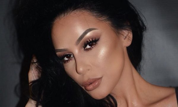 Flaka Krelani feston ditëlindjen, poston foto me robdeshambër Flaka Krelani 2