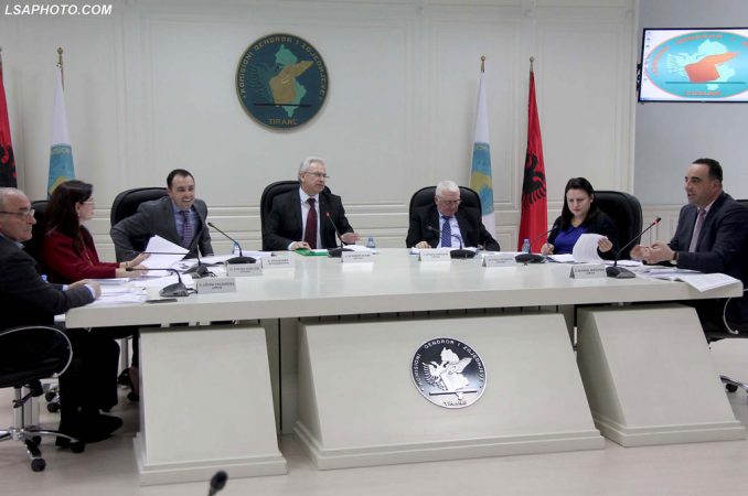 “50% e qendrave të votimit në Shkodër të kyçura”, KQZ thirrje bashkisë për bashkëpunim KQZ 3