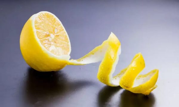 Lekura ka më shumë veti kuruese sa edhe vetë limoni Limoni