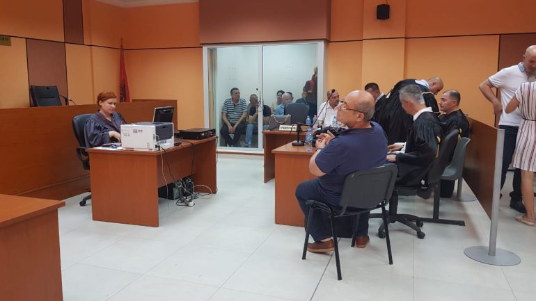 Korrupsion me Çapjat, lirohet gazetarja Musta. Masa për të tjerët gjykata e elbasant