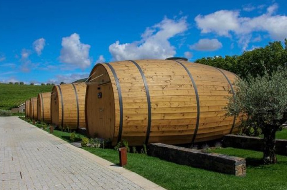 Të lë pa fjalë/ Hotel apo kantinë vere? (FOTO) hoteli portugali