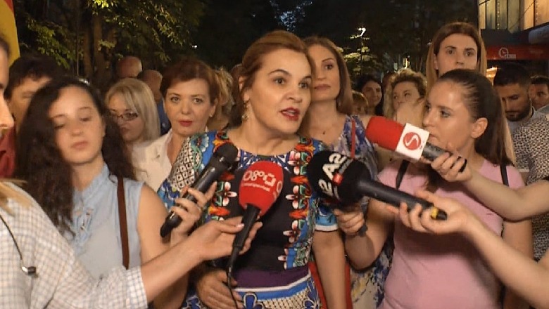 Kryemadhi surprizon për Ilir Metën: T’i kthehet jetës normale, të garojë përballë meje për LSI-në monika kryemadhi