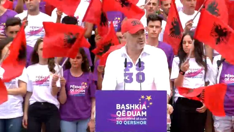 “Bashkitë e drejtuara nga PD dhe LSI janë kthyer në çeta”- Rama në Përmet: Ka mbaruar koha kur socialistët bëjnë 1 mm mbrapa ramama1