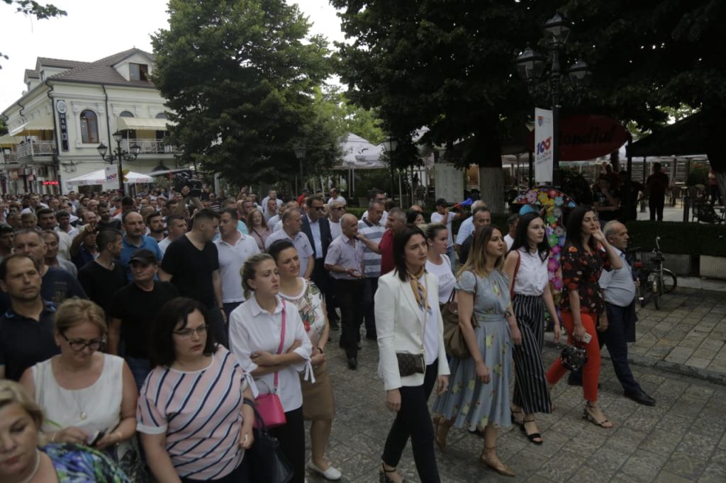 FOTOT: Momentet e “luftës” në Shkodër mes Voltanës dhe punonjësve të saj, me Policinë e Shtetit 1 shkoder 1 1