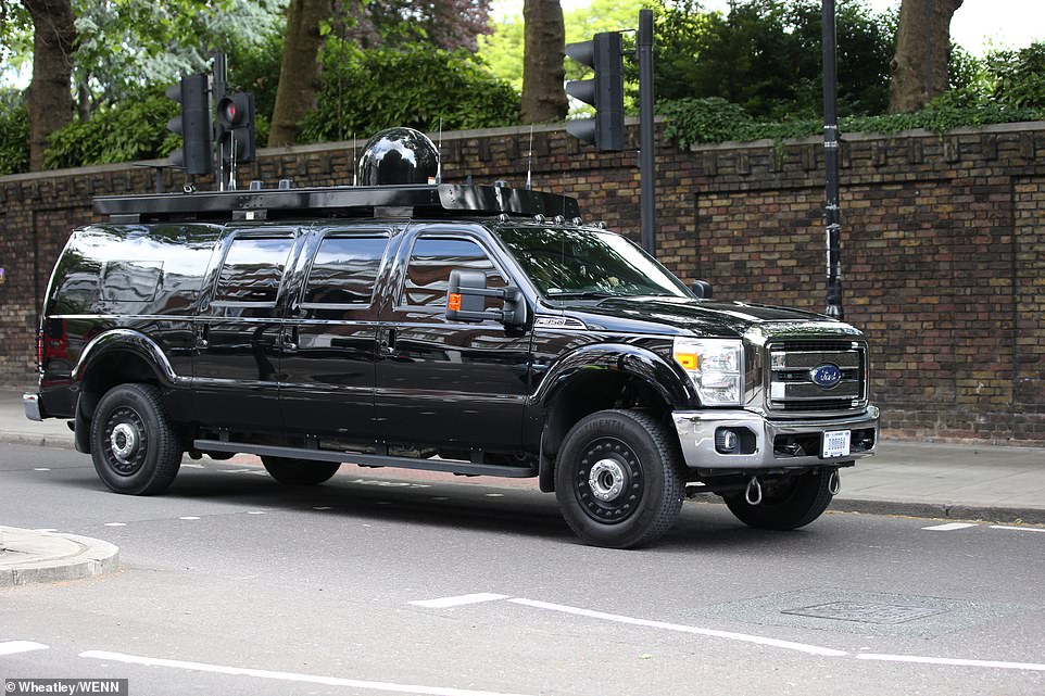 FOTOT/ 14 makina të armatosura dhe “Bisha”. Super masat e sigurisë për Trump në Britani 10 siguria 13