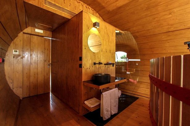 Të lë pa fjalë/ Hotel apo kantinë vere? (FOTO) 3 vere1