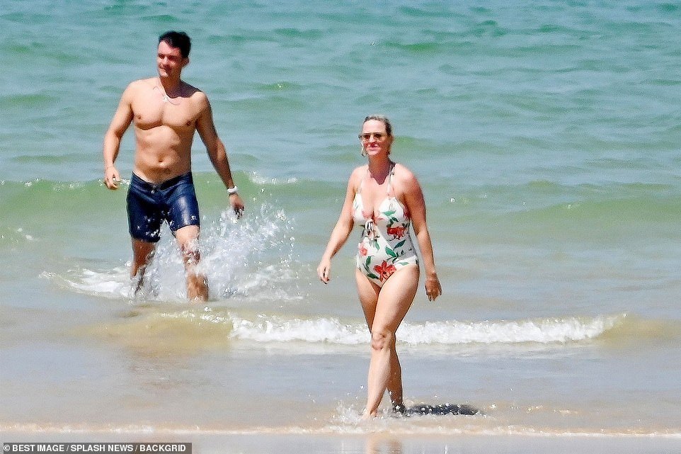 15788540 7225851 Soaking up the sun Katy Perry and Orlando Bloom looked every inc a 150 1562614062611